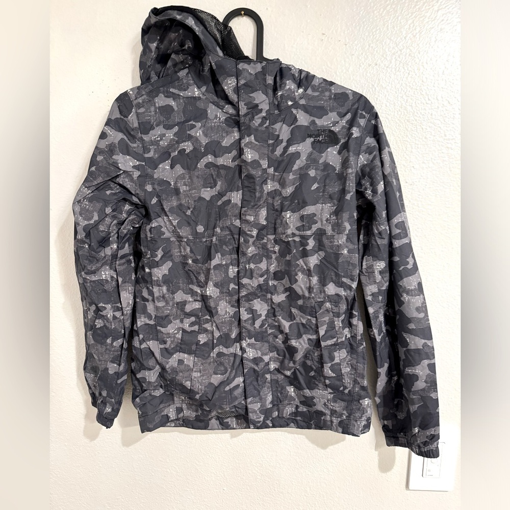 The north face light jacket boys 10/12